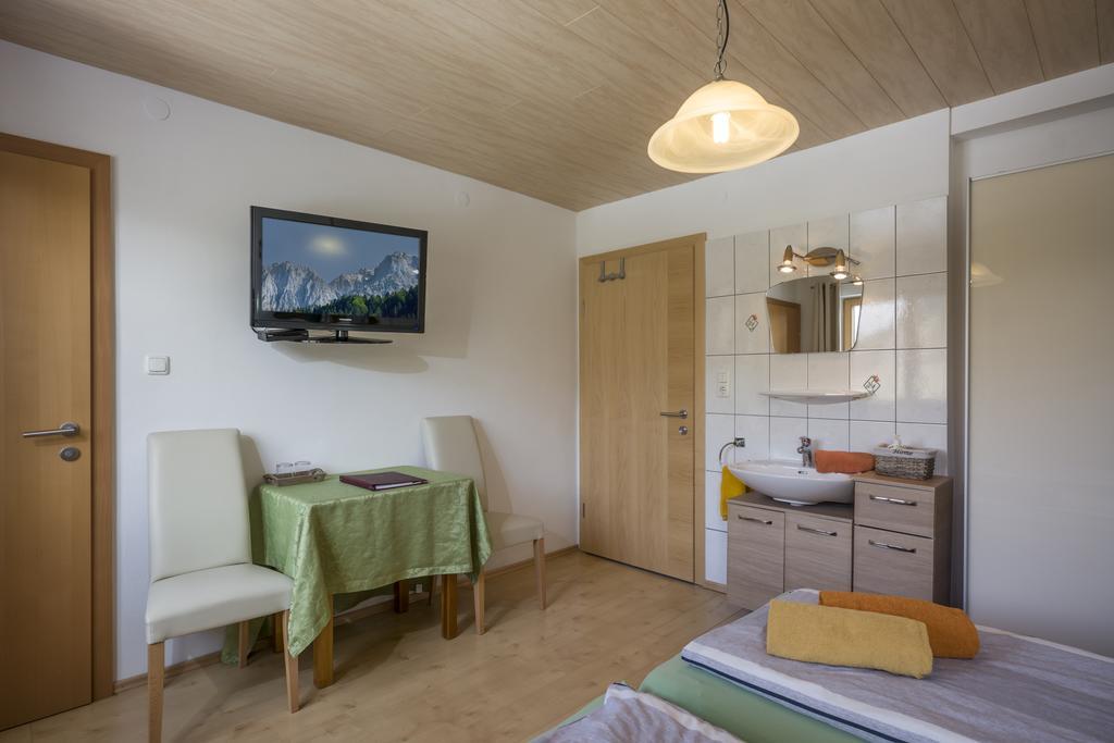 Haus Enzian Hotel Thiersee Exterior foto